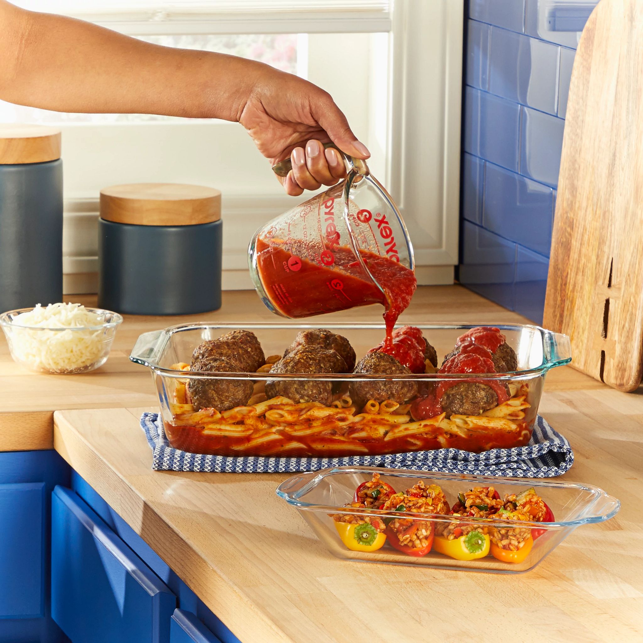1134516_PY_Bakeware_Lifestyle_Square_Twins_1138989-Meatball-Casserole_3.jpg