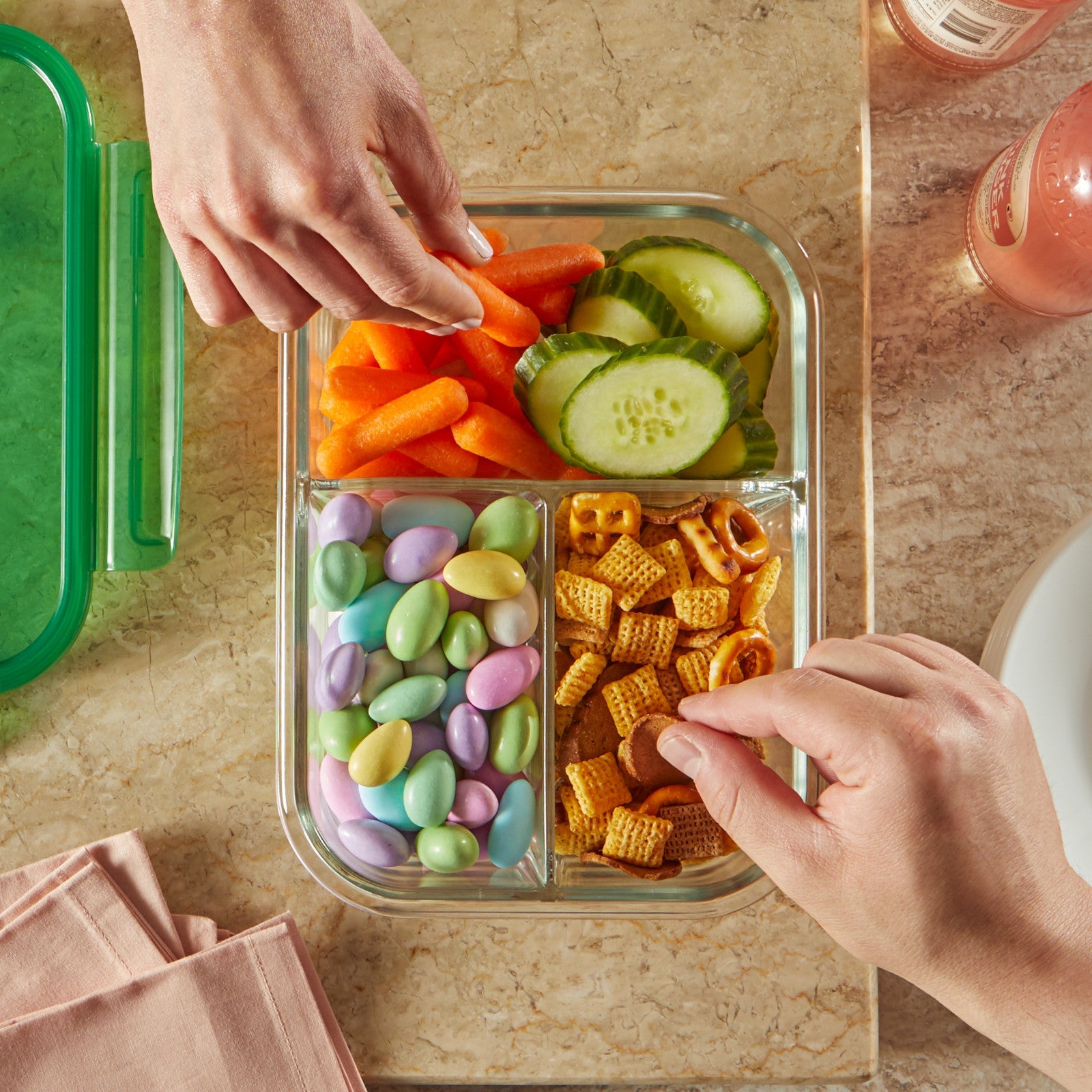 PY_1149304_MealBox_5.9cup3-Compartment_ATF_Square_Tile2.jpg